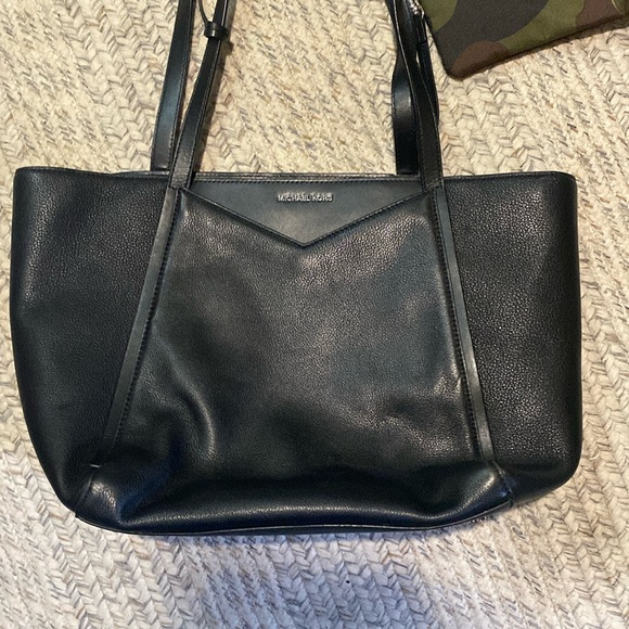 Handbags - Michael Kors Large Bag